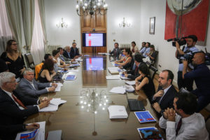 Consejo para reforma de Carabineros se reúne por primera vez en La Moneda