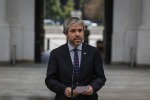 Ministro Blumel ordena cambios en Fuerzas Especiales de Carabineros