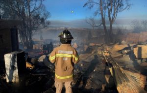 Helicóptero Optimus se suma a combate de incendio en Valparaíso