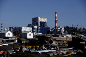 Ministro de Energía confirma cierre anticipado de centrales termoeléctricas