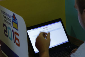 La mitad de los municipios realizará consulta ciudadana utilizando voto electrónico