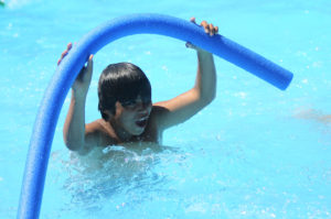 Temporada de piscinas: cómo evitar enfermedades en los niños