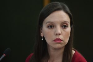 Camila Flores responde a ex chofer: 