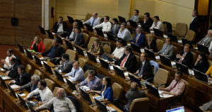 Diputado UDI critica a Evópoli y RN: 
