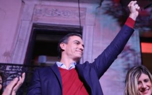 Escala conflicto: España responde a Áñez y expulsa a tres diplomáticos bolivianos