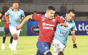 Colo Colo podría cambiar de rival: Wilstermann perdería el título en Bolivia por secretaría