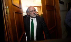 Los aciertos y conflictos de Carlos Montes tras anunciar su retiro del Congreso