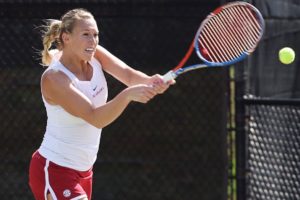 Alexa Guarachi cayó en segunda ronda del dobles en el Abierto de Australia