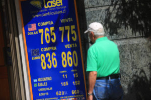 Dólar se dispara tras muerte de Qasem Soleimani en ataque ordenado por Donald Trump