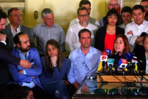 Renuncias a partidos políticos aumentaron en 500% tras estallido social