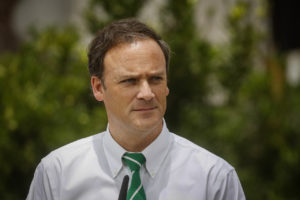Ministro Ward por restitución del voto obligatorio: 