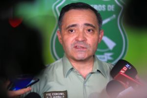 21 carabineros heridos tras celebración de Año Nuevo en Plaza Baquedano