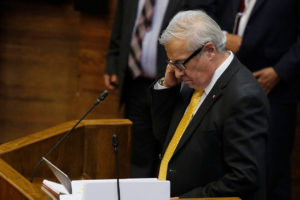 Chequeo: las afirmaciones falsas, imprecisas y verdaderas de la interpelación a Mañalich