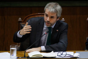 Blumel dispara contra el FA: 