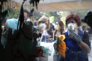 Alcaldesa Matthei participa de jornada de limpieza en Providencia