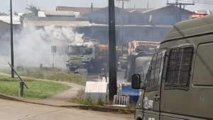 Ataques incendiarios simultáneos en Cañete dejan cinco camiones quemados