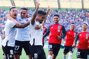 Colo Colo extiende la supremacía ante la U y levanta la Copa Chile