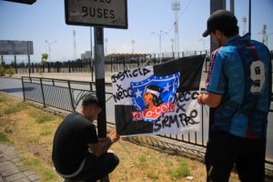 Clubes lamentan la muerte de hincha de Colo Colo atropellado por Carabineros