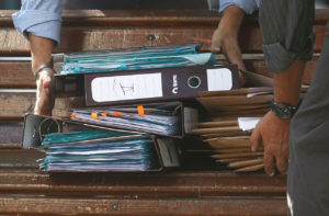 Los nueve partidos en formación que se apresuran en reunir firmas para constituirse