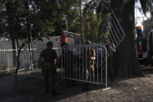 PSU: detienen a dos jóvenes por incidentes en colegio de Puente Alto