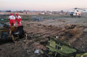 Avión se estrella en Irán dejando más de 170 muertos