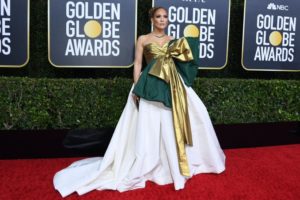 JLo se convirtió en ‘meme’ en la primera alfombra roja de la temporada