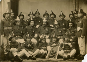 Segunda Compañía de Bomberos de Punta Arenas registra sus 120 años de historia en un libro conmemorativo