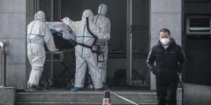 Alerta mundial por virus: gobierno de China confirma que neumonía vírica se contagia entre humanos