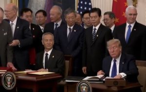China y Estados Unidos firman primera fase de acuerdo comercial