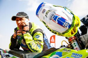 Piloto holandés se encuentra en estado crítico tras caída en el Dakar 2020