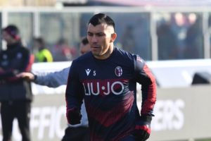 Gary Medel sufre lesión en Bologna y estará tres semanas fueras de las canchas