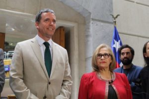 Felipe Harboe renuncia a postulación a presidencia del Senado dando paso a Adriana Muñoz