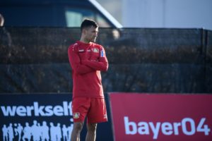 Bayer Leverkusen confirma que Charles Aránguiz sufrió un desgarro