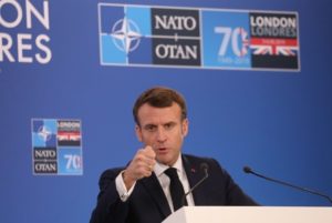 Francia: Macron califica de 
