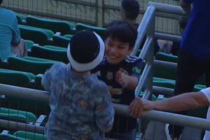 VIDEO | Amistad fuera de la cancha: la imagen ejemplar de los niños de Colo Colo y la U en el Superclásico