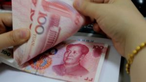 China pone a sus billetes en “cuarentena” para evitar contagio del coronavirus