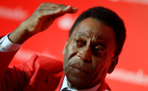 El complicado presente de Pelé: está encerrado en su casa y no puede caminar con normalidad