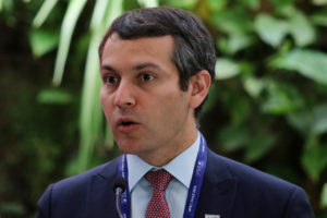 Cancillería afirma que está monitoreando situación de chilenos en China