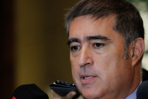 Mario Desbordes a sus críticos: 