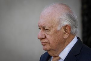 Afirman que Ricardo Lagos no ha pagado impuestos durante 29 años por casa de veraneo