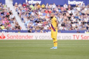 Prensa española calificó de “calamitoso” el rendimiento de Arturo Vidal
