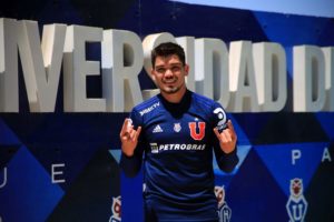 Luis Casanova fue presentado como el sexto refuerzo de Universidad de Chile