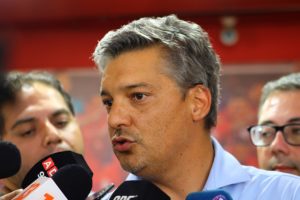 Sebastián Moreno y los reclamos de Aníbal Mosa: 