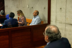 Suspenden formalización a tres ex funcionarios por malversación de fondos en Providencia