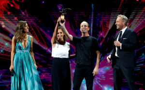 Kramer saca al pizarrón al Gobierno y a la clase política en rutina marcada por el estallido social