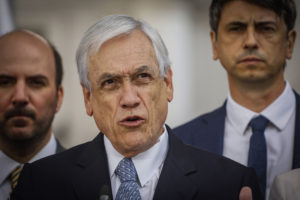 Oposición responde a llamado de Piñera y pide 