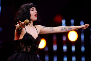 Mon Laferte responde a Carabineros: 