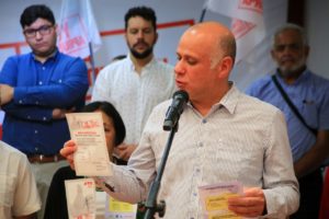 Álvaro Elizalde arremete contra el rechazo: 