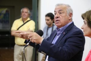 Ministro Mañalich desestima prohibir marchas por miedo al coronavirus: 