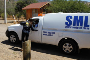 Detienen a mujer como sospechosa del asesinato de su pareja en Constitución